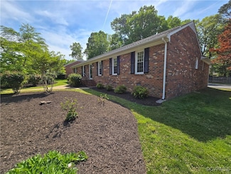 8600 Chester Forest Ln, North Chesterfield, VA 23237