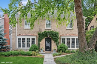 2010 Beechwood Ave, Wilmette, IL 60091