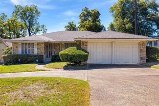 2008 Essex Ave, Dallas, TX 75203
