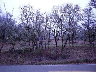 903 Whistlers Ln, Roseburg, OR 97470