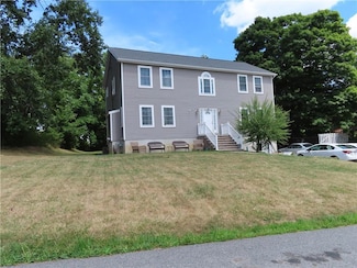 33 Cumberland Rd, Fishkill, NY 12524