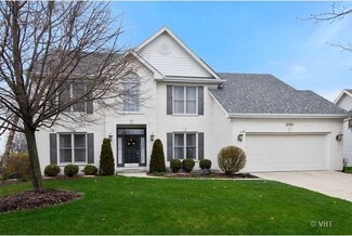 2740 Willow Ridge Dr, Naperville, IL 60564