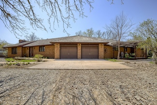 30238 Nixon Dr, Honey Creek, IA 51542