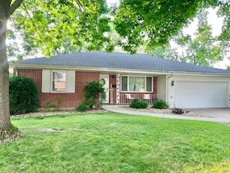 1413 Eustace Dr, Dixon, IL 61021