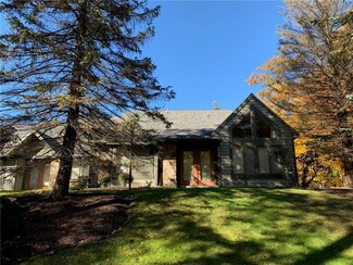 1931 S Ridge Way, Hidden Valley, PA 15502
