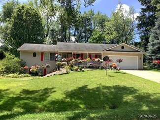 1520 Blossom St SE, Grand Rapids, MI 49508
