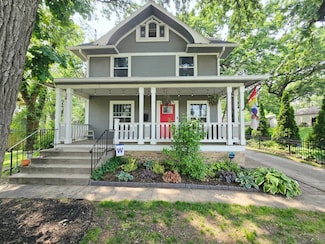 1016 24th St, Des Moines, IA 50311