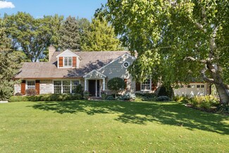 4606 Lakeview Dr, Edina, MN 55424