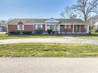 901 Brookhaven Dr, Russellville, KY 42276