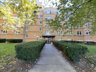 5335 N California Ave Unit 504, Chicago, IL 60625