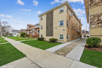 6883 N Northwest Hwy Unit 2R, Chicago, IL 60631