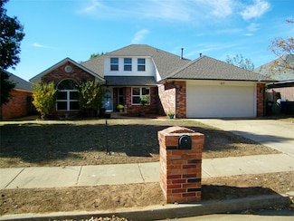 617 Firelane Rd, Edmond, OK 73003