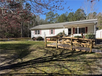 612 Knight Wood Rd, Diggs, VA 23045