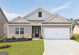 365 Egret Ct, Hoschton, GA 30548