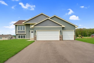 1315 Green Tree Dr, Saint Croix Falls, WI 54024