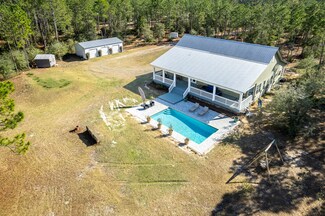 453 Don Graff Rd, Freeport, FL 32439