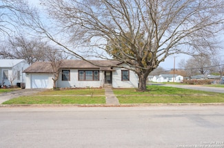 415 Brooks Ave, Schertz, TX 78154