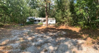 5 Porter Rd, Howell, NJ 07731