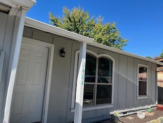 1404 Oakhill Ln, Grants Pass, OR 97527