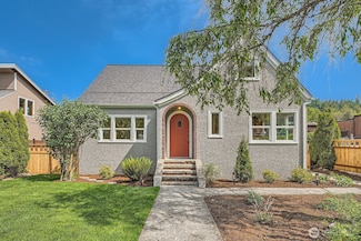 260 E Sunset Way, Issaquah, WA 98027