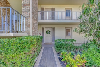5560 Tamberlane Cir Unit 127, Palm Beach Gardens, FL 33418