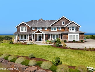89062 Pinehurst Rd, Seaside, OR 97138
