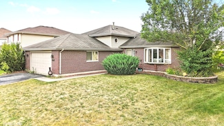 5261 Deana Ln, Richton Park, IL 60471