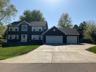 1055 Rockhampton Dr, Rockford, IL 61102