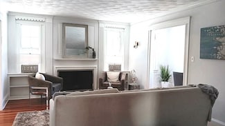 14-16 Cotter Rd Unit 2, Newton, MA 02468