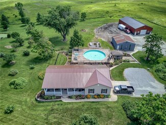 3329 SE Powell Rd, Lathrop, MO 64465
