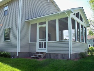 11 Elmwood Dr, Rutland, VT 05701