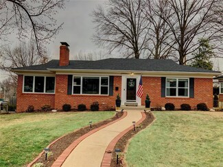 1007 Northview Ct, Saint Louis, MO 63122