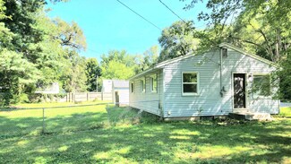 165 Kenton St SE, Grand Rapids, MI 49548