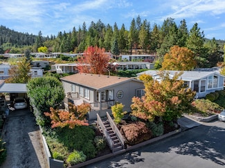 3955 S Stage Rd Unit 52, Medford, OR 97501