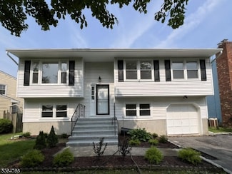 500 Sioux Ave, Lake Hiawatha, NJ 07034