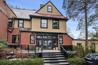 545 Boylston St, Brookline, MA 02445