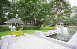 3007 Willowbend Rd, Montgomery, TX 77356