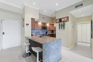 11730 Saint Andrews Place Unit 302, Wellington, FL 33414