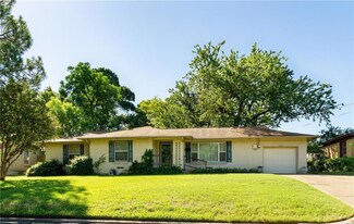 1300 Brookhurst St, Irving, TX 75061