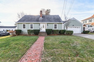 24 Saint James Rd, Shrewsbury, MA 01545