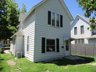 3806 8th St, Des Moines, IA 50313