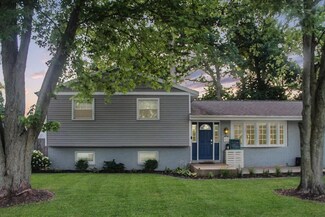 611 N Twyckenham Dr, South Bend, IN 46617