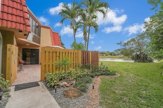 8400 Trent Ct Unit D, Boca Raton, FL 33433
