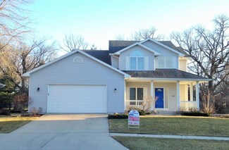 817 Vermont Cir, Ames, IA 50014