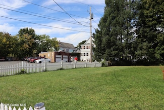 26 View Ave, Albany, NY 12209