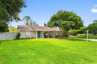 27 Lake Link Dr SE, Winter Haven, FL 33884
