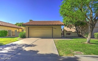 2230 E Flossmoor Ave, Mesa, AZ 85204