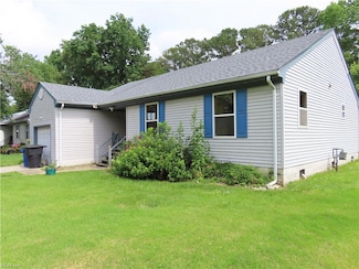25 Baywood Ln, Portsmouth, VA 23701