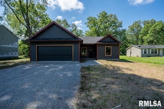 207 Rowatt St, Cambria, IL 62915