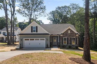 4760 Skylark Rd, Winston-Salem, NC 27040